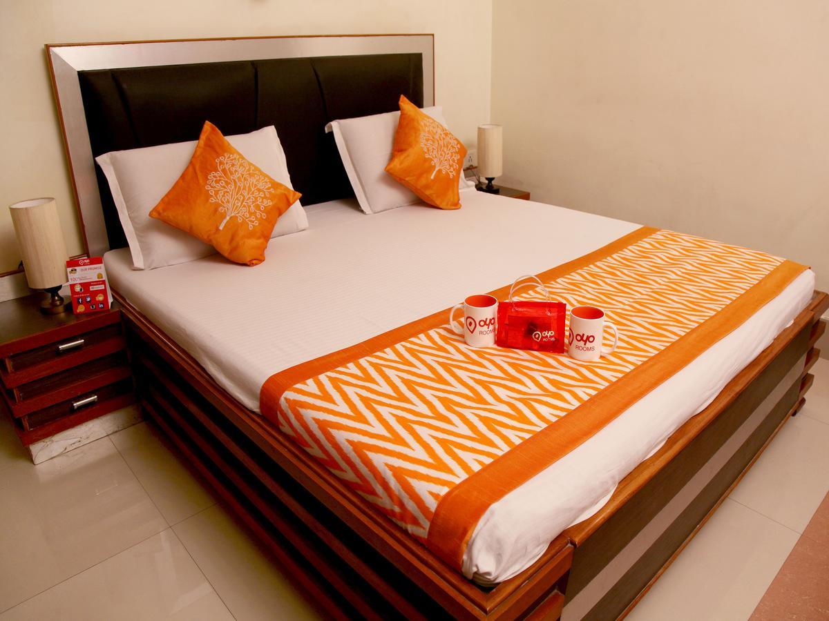 Oyo 2054 New Hotel Broadway Varanasi Eksteriør bilde