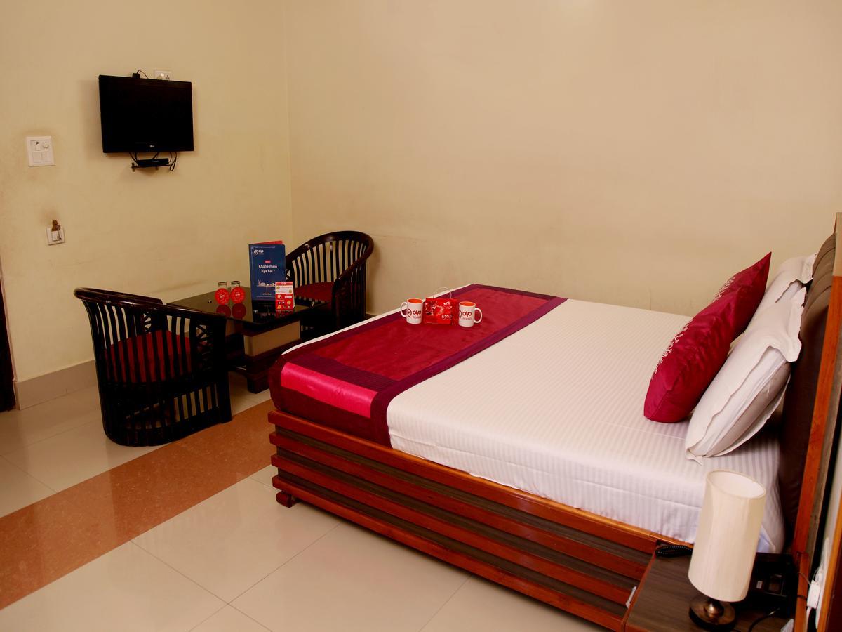 Oyo 2054 New Hotel Broadway Varanasi Eksteriør bilde