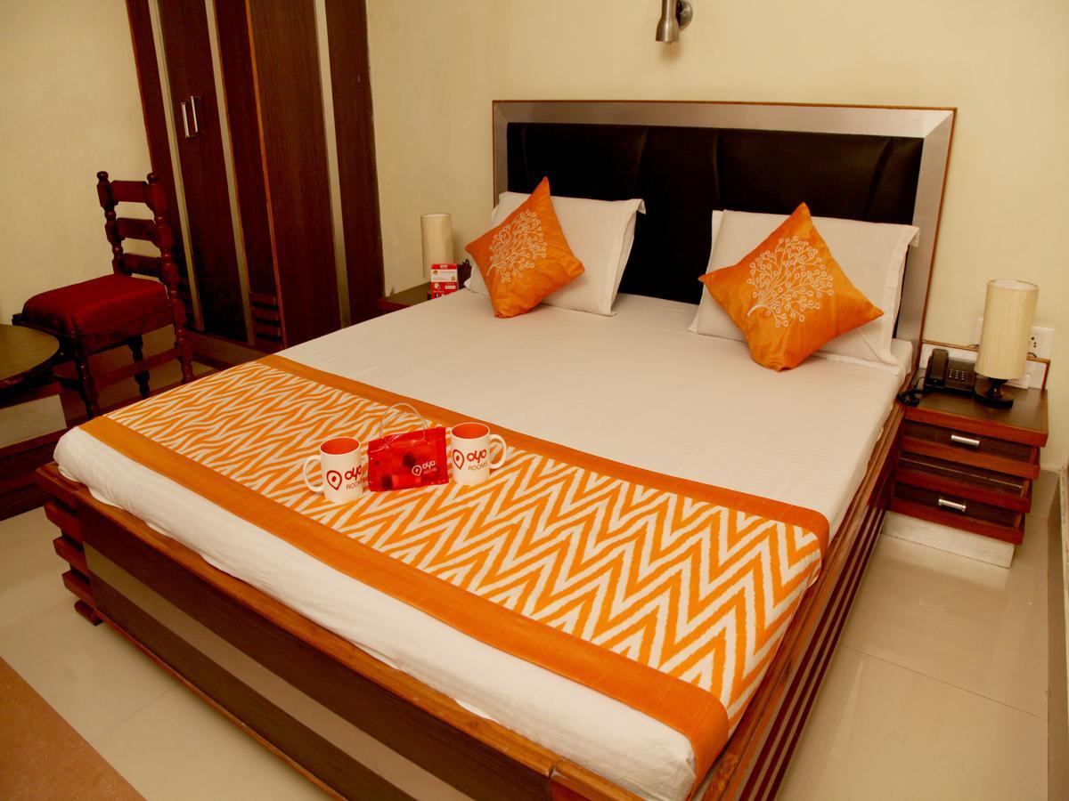 Oyo 2054 New Hotel Broadway Varanasi Eksteriør bilde