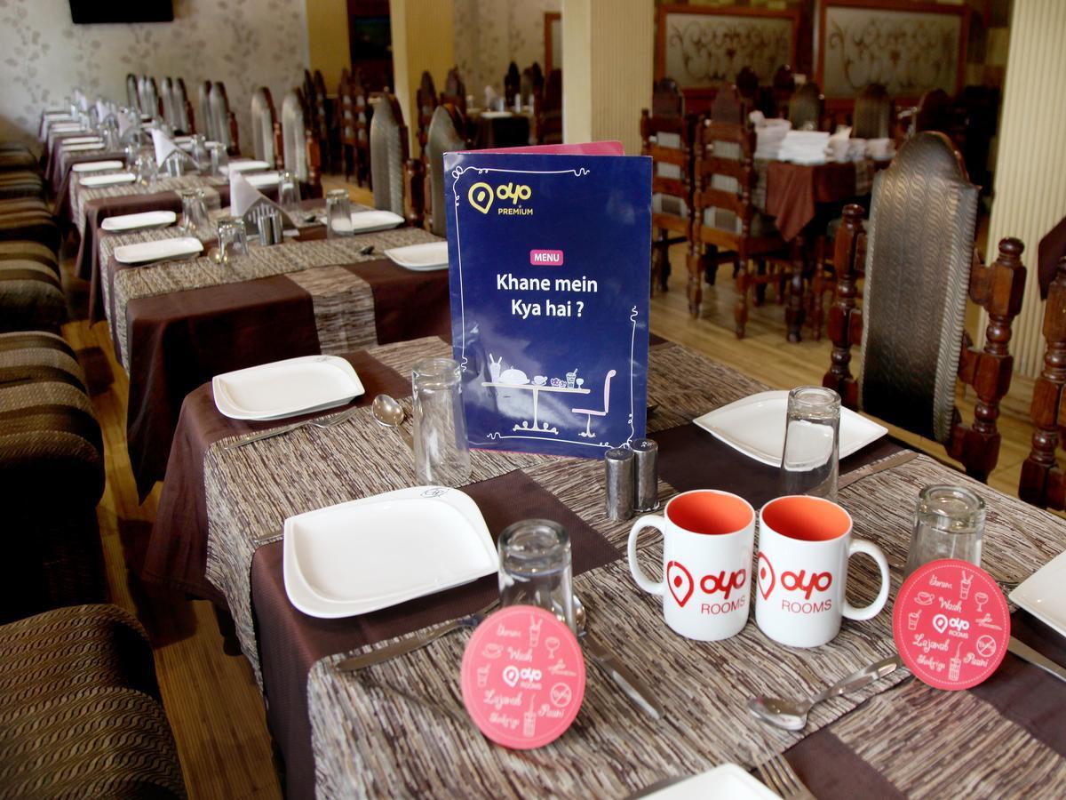 Oyo 2054 New Hotel Broadway Varanasi Eksteriør bilde