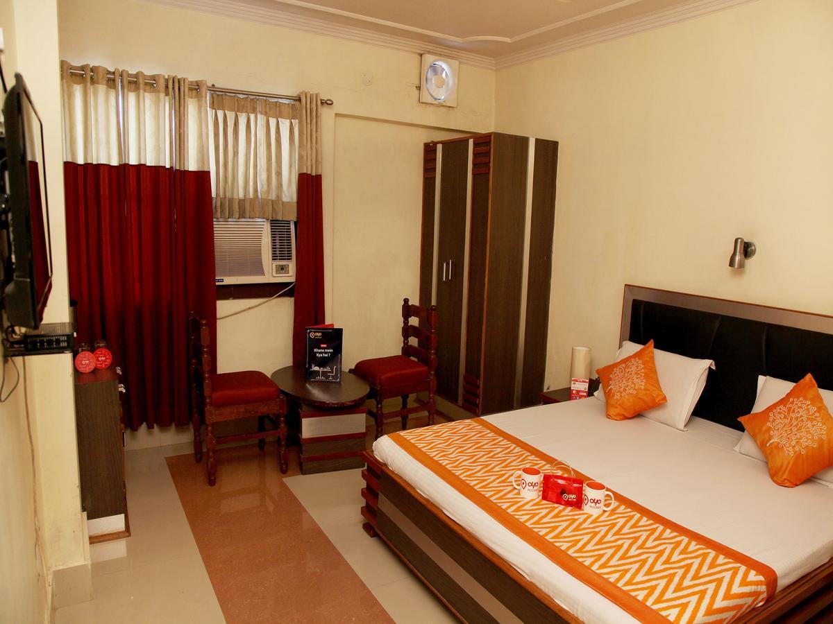 Oyo 2054 New Hotel Broadway Varanasi Eksteriør bilde