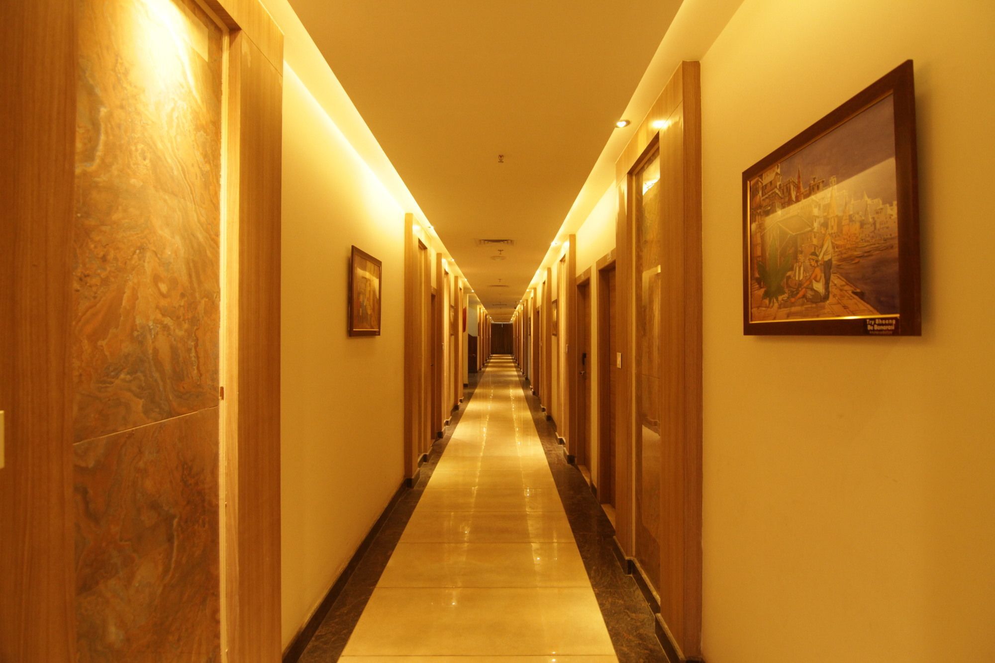 Oyo 2054 New Hotel Broadway Varanasi Eksteriør bilde
